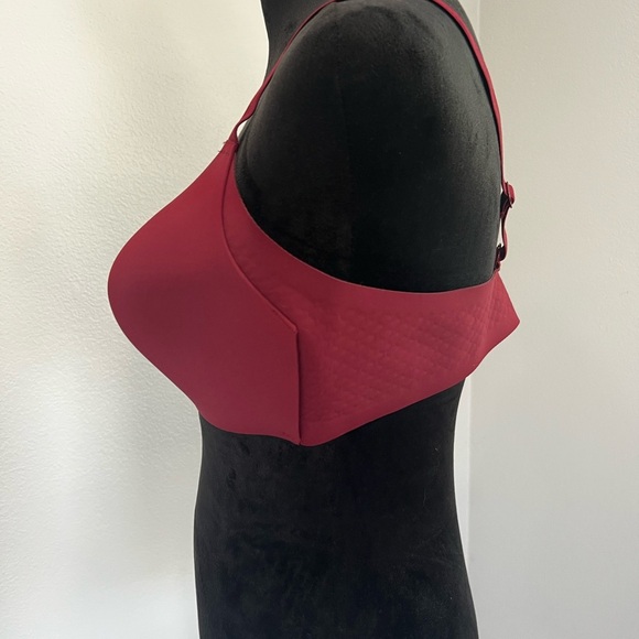 Knix Deep Red Bra - Picture 3 of 5